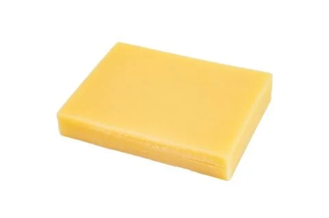 Stack of semi hard yellow cheese slices on clean white background, Gouda Ed.. 스톡 사진