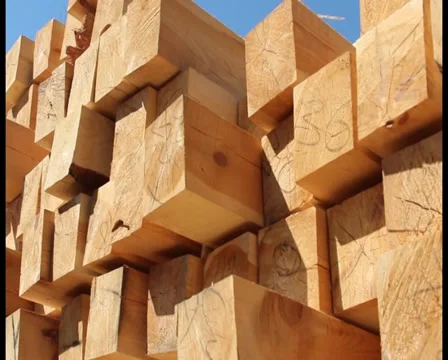 Stack of square wooden chips at construction yard. Vídeo Stock 30191178