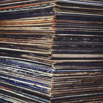 Stack of vinyl records in envelopes stack of vinyl records in envelopes Co... Foto stock
