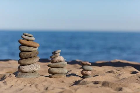 A stack of zen stones on beach Foto stock