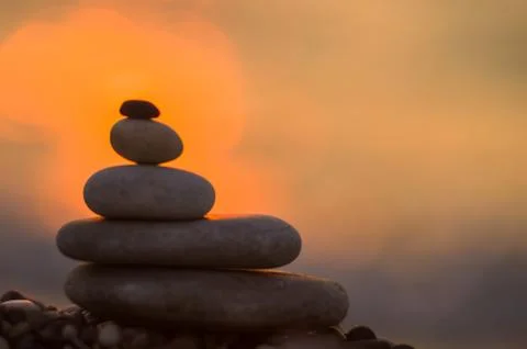 Stack of zen stones on pebble beach Foto stock