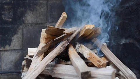Stacked wood burning Video stock 128798298