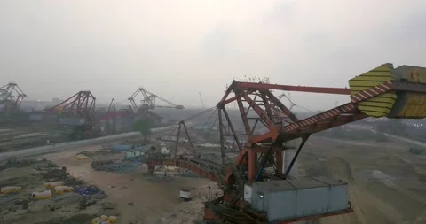Stacker Reclaimer Equipment At The Coal Yard Of Paradip Port In Odisha, Stockbeeldmateriaal 201278895