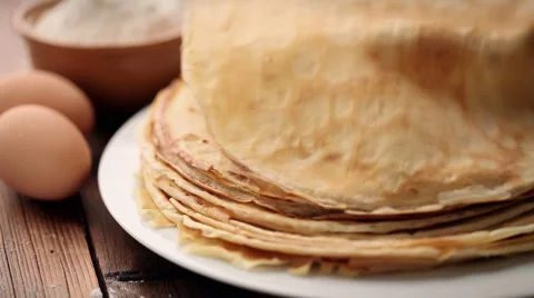 Stacking pancakes Stock Footage 937150
