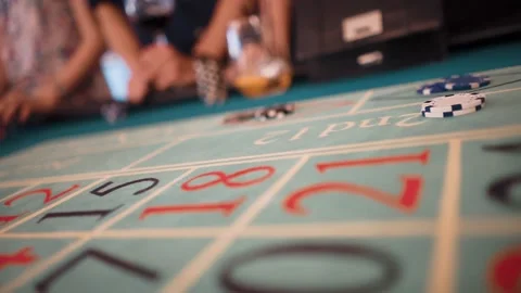 Stacks of chips are on the table in the casino Stockbeeldmateriaal 131185346