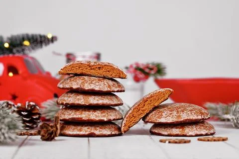 Stacks with halved traditional German round glazed gingerbread Christmas cookie 스톡 사진
