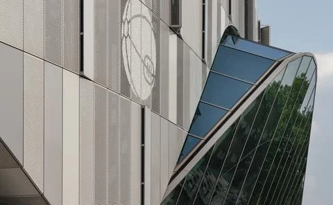 The stadium contemporary facade stands as a masterclass in modern industria.. Foto stock