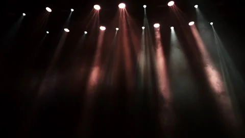 Stage Lighting Setup with Moving and Focusing Spotlight Beams Vídeos de archivo 345100027