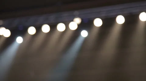 Stage lights into focus Vidéo 57954019