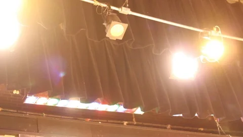 Stage lights turn on before a show Vídeo Stock 92966074