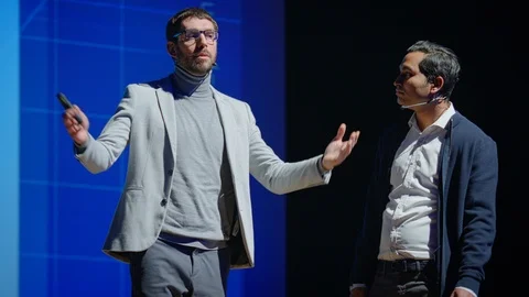 On Stage: Startup Hardware Engineer and Software Developer Present New Product. Video stock 122814703