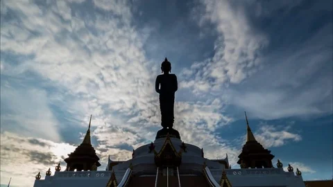 Standing Buddha. time lapse. Stock-Footage 72131698