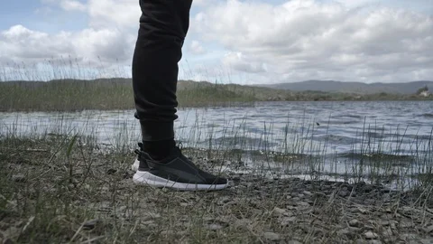 Standing by the Lake Vídeos de archivo 111529351