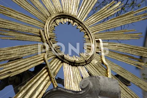 Star belief column detail shaped element gilded Stock Photos