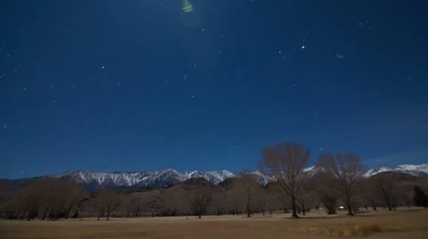A star time-lapse overlooking the mountains at Lone Pines Stock Footage 58477953