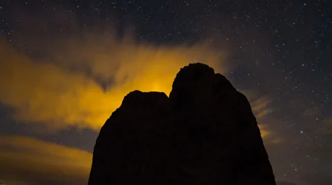 Star Time Lapse with Pinnacle and Clouds 動画素材 34990699