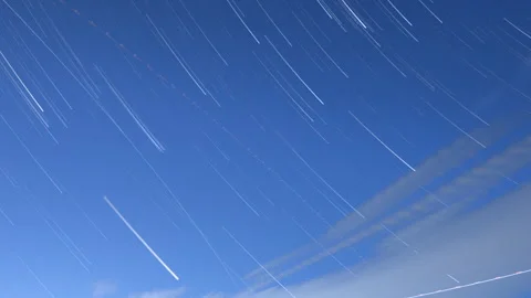 Star trails and clouds timelapse Video stock 274365813