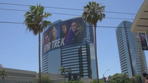 Star Trek / Paramount+ wrap on building - Marriott Marquis Stockbeeldmateriaal 246634643