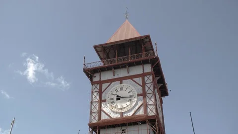 Starbroek Market Clock Static 스톡 동영상 85023380