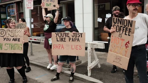 Starbuck Workers on Strike Stock Footage 213939220