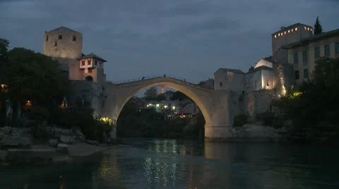Stari Most. Mostar. evening. 2 Vidéo 8682651