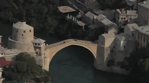 Stari Most. Old Bridge, Mostar long-shot Video stock 8658329