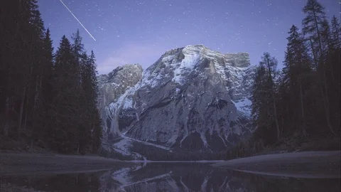 Starry night in Braies A Stock Footage