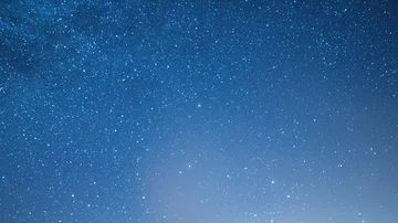 The starry sky revolves around the polar star. Polaris in the center Video stock 85738012