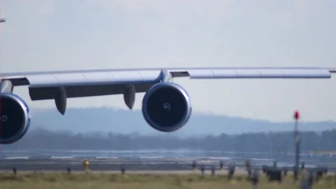 Start of a boeing 747-400 ERF Vidéo 149977278