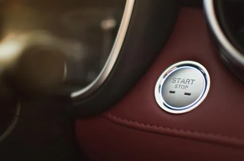 Start button, press to start the engine and turn off the engine Foto stock