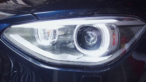 Start car Video stock 124245783