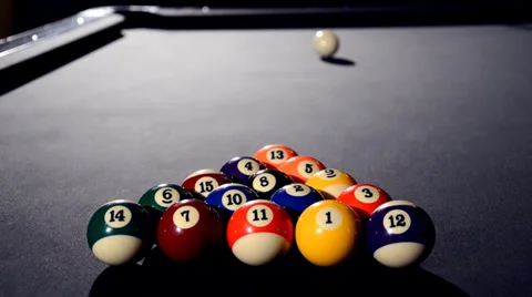 The start of the game of pool (billiard) Vídeo Stock 33580924