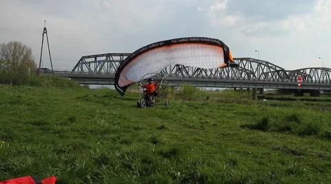 Start paraglider. Preparations flyer. Ropes paraglider. Stock Footage 62594145