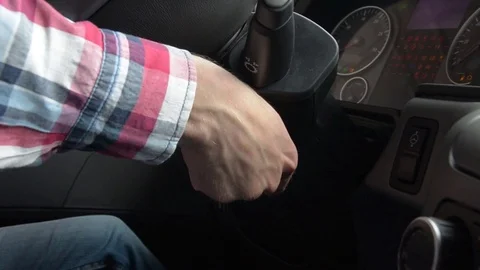 Starting a Car 스톡 동영상 83168148