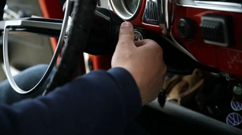 Starting a car. Old Beetle. Video stock 33204196