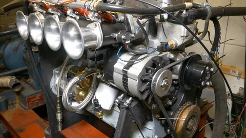 Starting an engine under dynamometer test 스톡 동영상 100756852