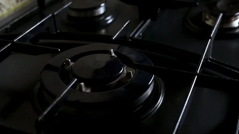 Starting fire in kitchen for cooking Video stock 101593384