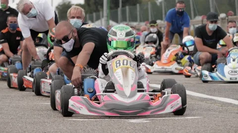 Starting kart race Stock-Footage 220934049