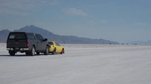 Starting a race car Vídeos de archivo 314976602