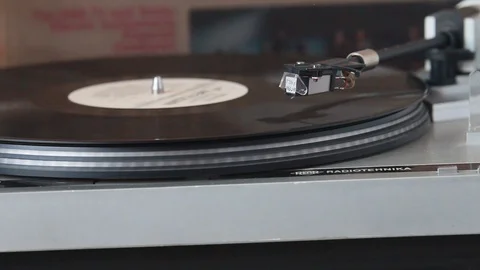 Starting the vinyl record player Stock Footage 88409331