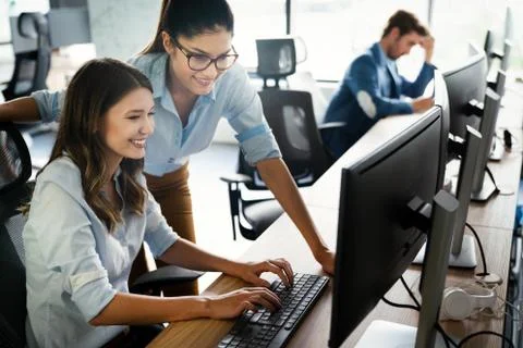 Startup programmer people group working everyday job at modern office Stock-Fotos