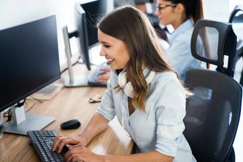 Startup programmer people group working everyday job at modern office Stock-Fotos