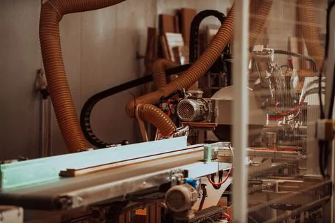 A state-of-the-art CNC machine in a modern wood Foto stock