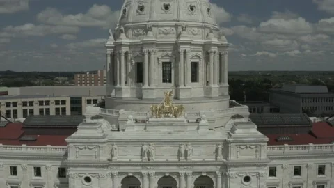 State Capital Gov Building St Paul MN Backing out shot Stock Footage