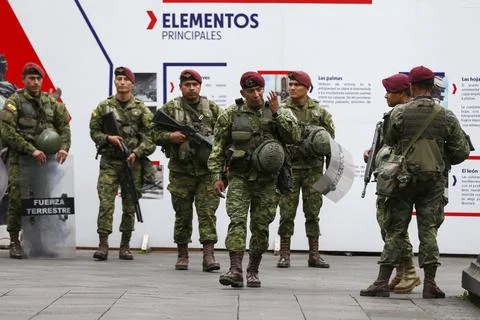 State of exception in three provinces affected by unemployment in Ecuador, Quito Stock Photos