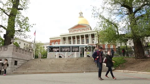 STATE HOUSE PEDESTRIANS Stock Footage 178609626