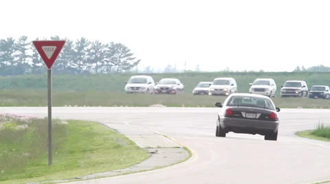 State Trooper on Freeway Video stock 25874502