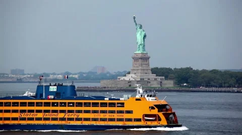 Staten Island Ferry Passing Statue Of Liberty Vídeo Stock 65459674