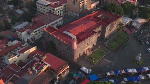Static aerial shot of Palacio de Cortés at sunset in Cuernavaca Zócalo Video stock 328263533