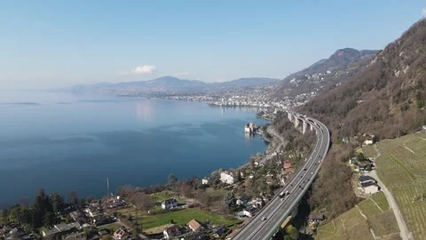 Static Aerial View of Villeneuve Highway and Lake Geneva 4K 库存影片 330042353